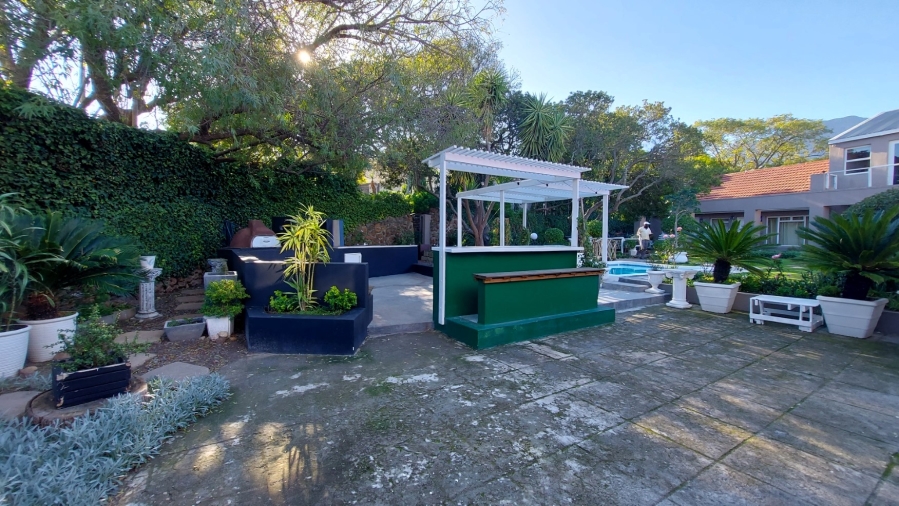 10 Bedroom Property for Sale in Montclair Western Cape